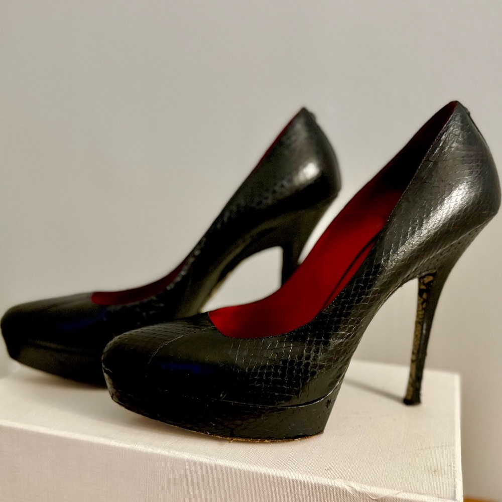 Cesare Paciotti Black Python Platform Pumps Still… - image 5